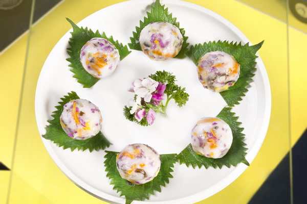 五彩墨魚(yú)丸 五彩墨魚(yú)丸